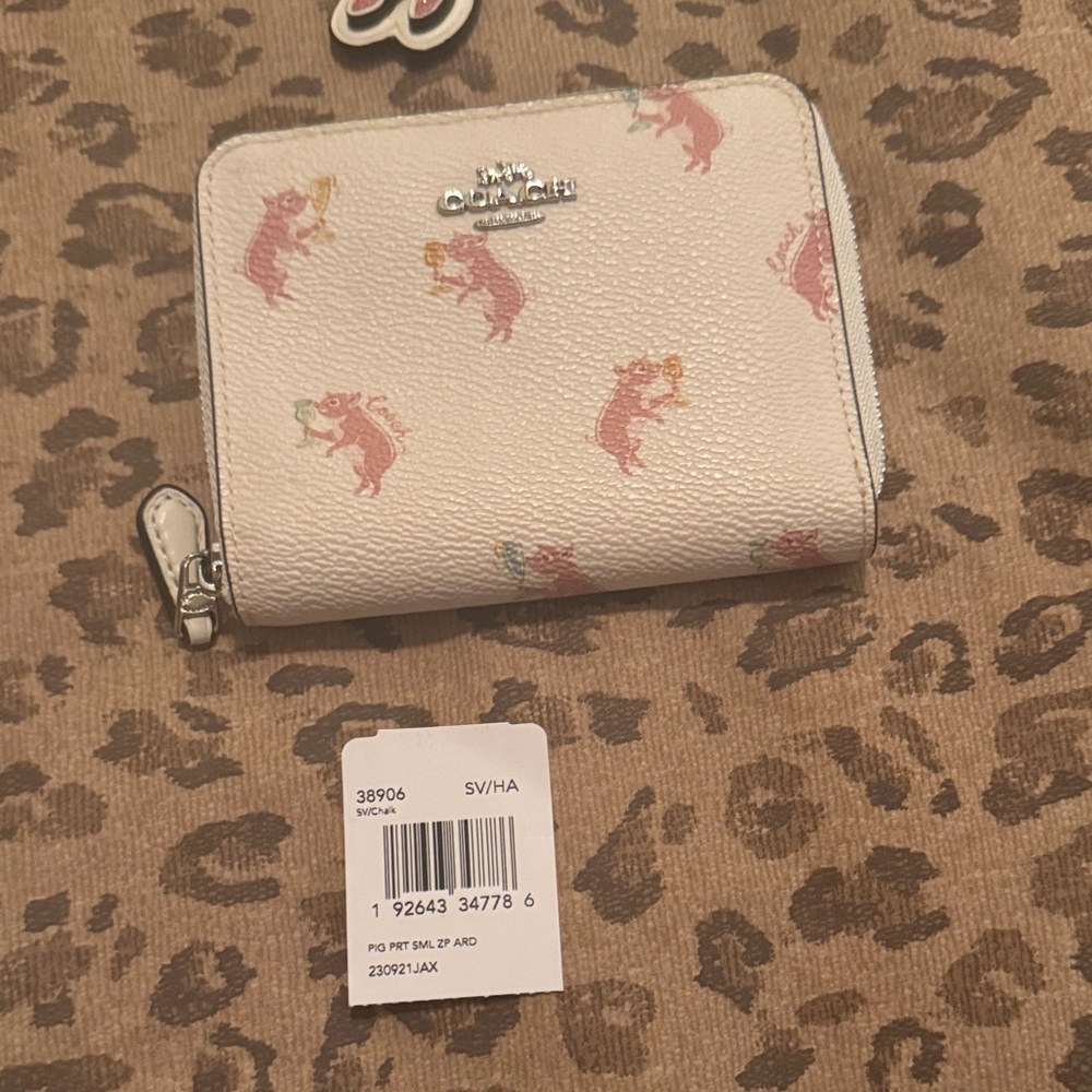 🐷 Coach Cream Party Pig Trail Bag Zip Wallet  and Credit Card Holder Keychain - Picture 7 of 17
